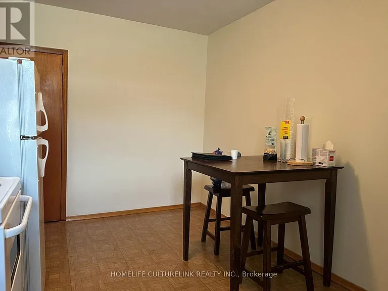 784 Adelaide St W #2 — Photo 4