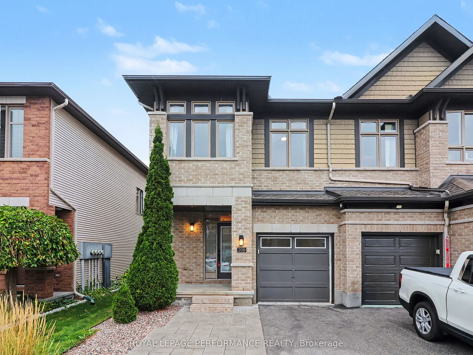 3 bed, $2,900 — Photo 1