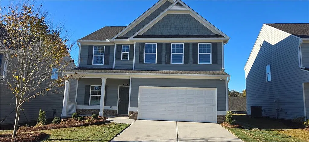 4 bed, 2.5 bath, 2200 sqft, $2,450 — Photo 1