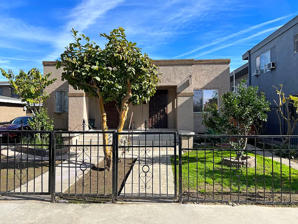 2388 Linden Ave #2388