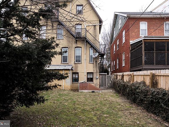 4th image of 526 W James St