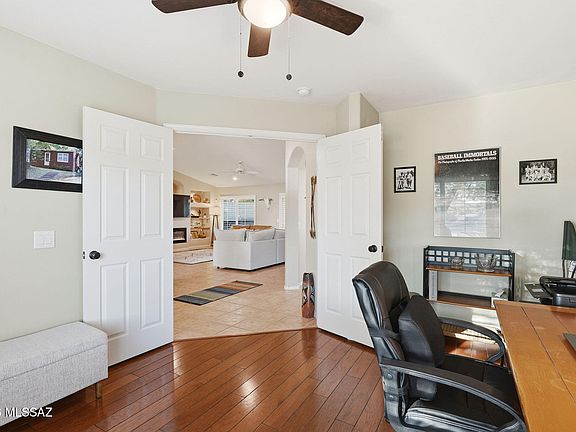 5th image of 65510 E Rose Ridge Dr