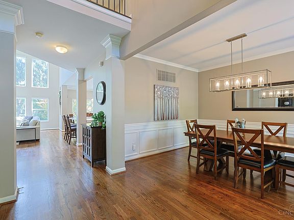 4th image of 8372 Oakdale Ct