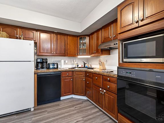 5th image of 1301 Oakmont Ave