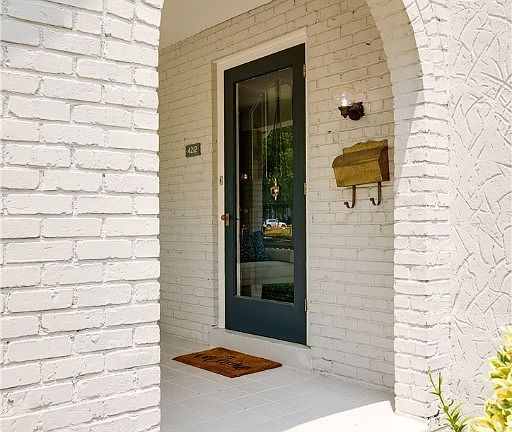3rd image of 4212 Augusta Ave