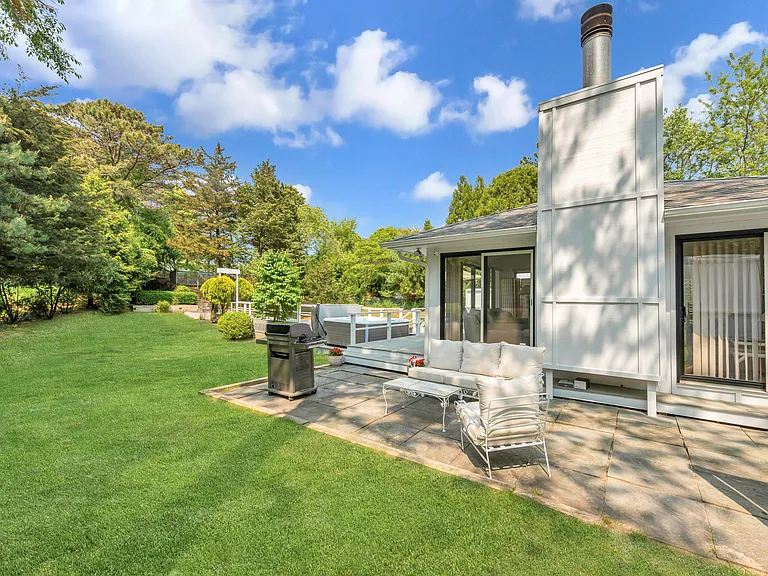 71 Shinnecock Hills Rd — Photo 31