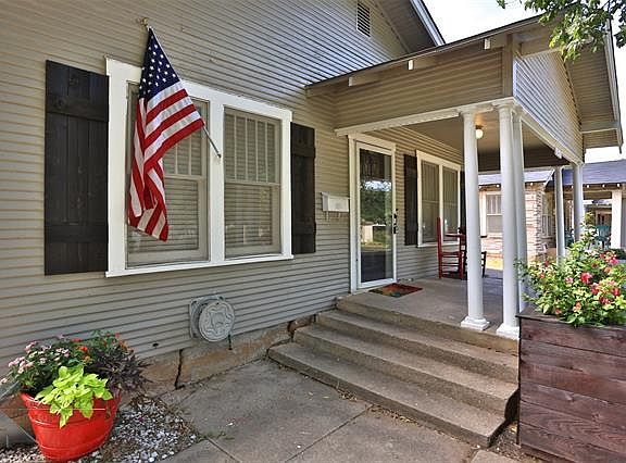 4th image of 1342 Peach St