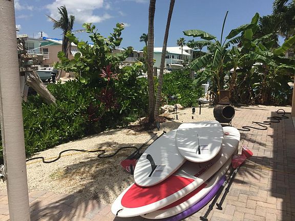 5th image of 341 Caribbean Dr E