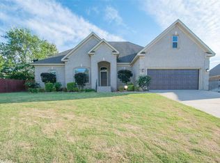 282 Lake Valley Dr, Maumelle, AR 72113