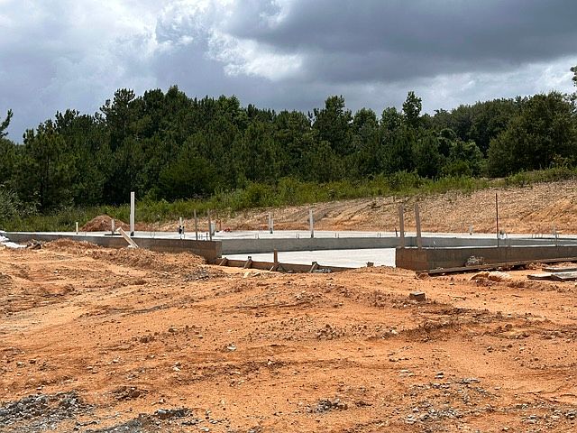 2nd image of 872 Lee Road 126