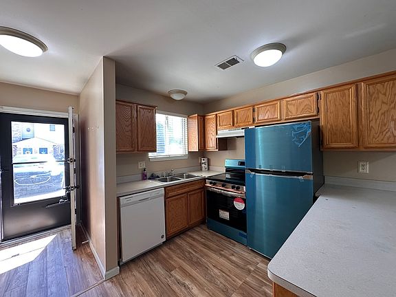2nd image of 30368 Wedgewood Cir
