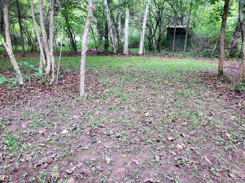 2nd image of 0 Clothier Rd