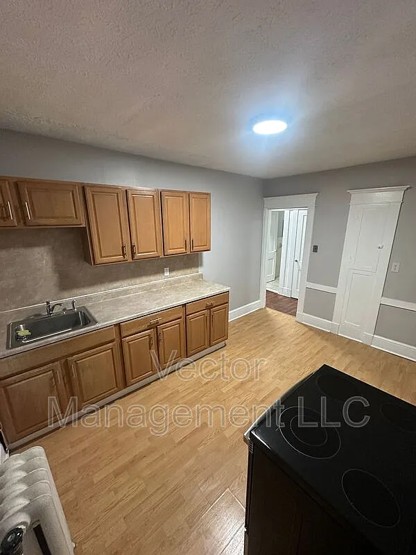1 bed, 1.0 bath, 875 sqft, $1,500 — Photo 1