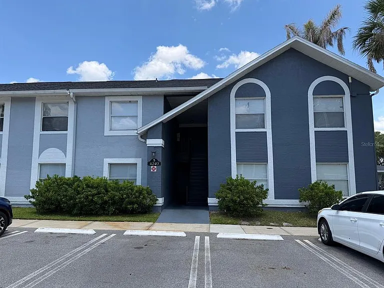 4240 Pershing Pointe Pl #7 — Photo 1