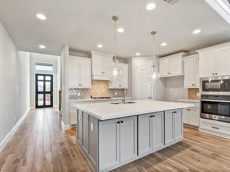 13055 Soaring Forest Dr — Photo 7