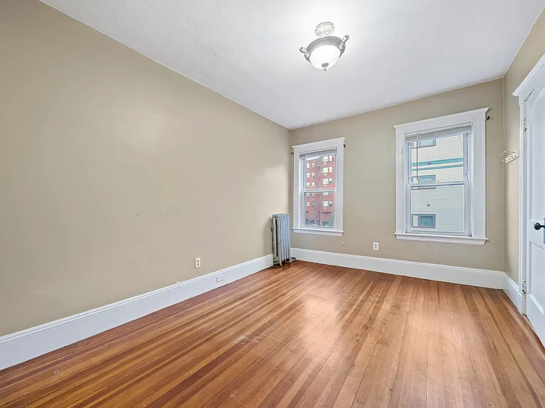 526 Talbot Ave #2 — Photo 2