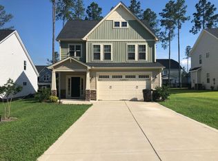27 Pinnacle Dr, Spring Lake, NC 28390