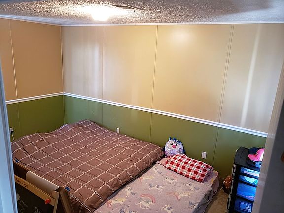 Spare / 2nd bedroom