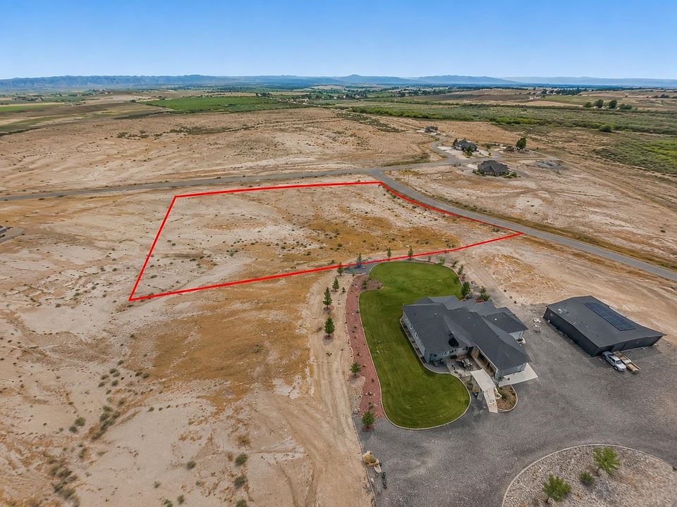 2nd image of 866 Slickrock Dr