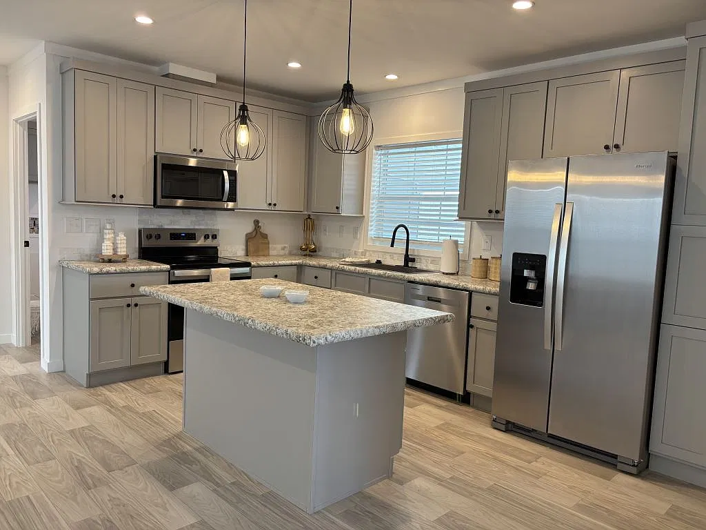 2 bed, 2.0 bath, 1408 sqft, $1,599 — Photo 3