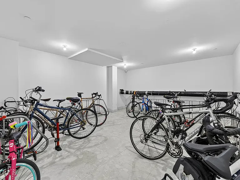 270 Sullivan Pl #3C — Photo 10