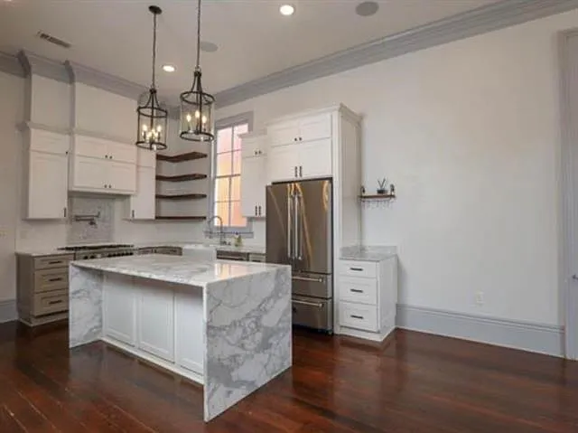2517 Saint Thomas St — Photo 6