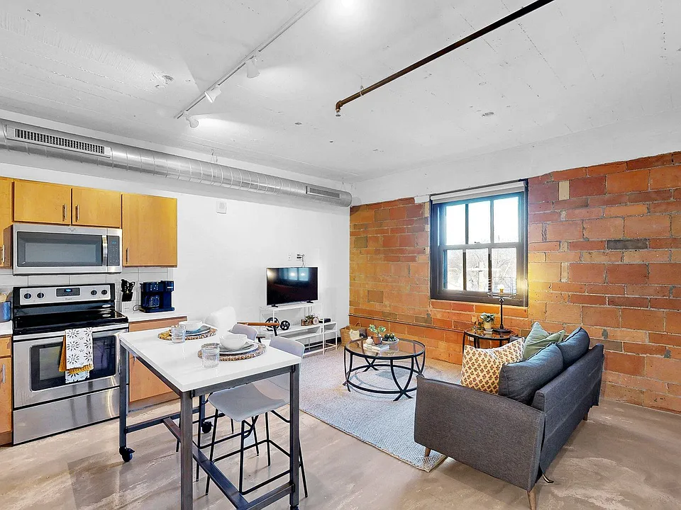 700 Central Lofts and Flats
