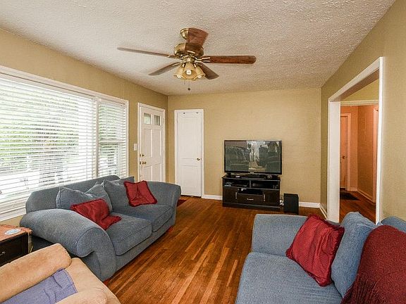 4th image of 1881 Hazelwood Dr SE