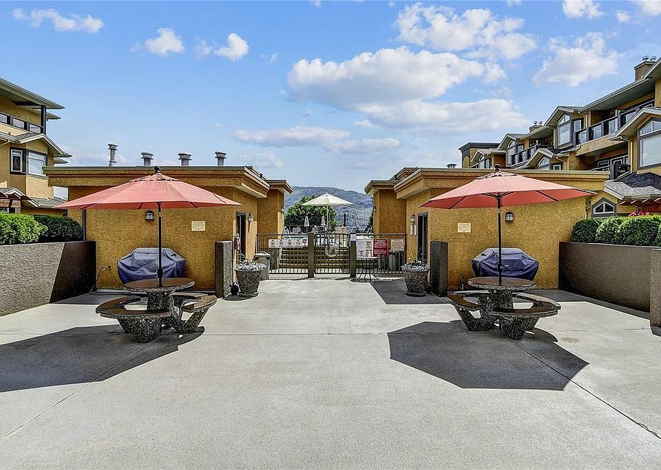 3996 Beach Ave Peachland, BC Zillow Apartments for Rent in Peachland