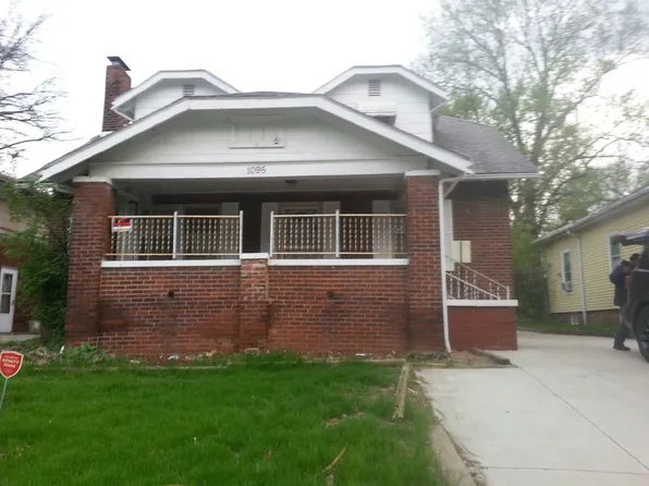 1095 E Wood St, Decatur, IL 62521