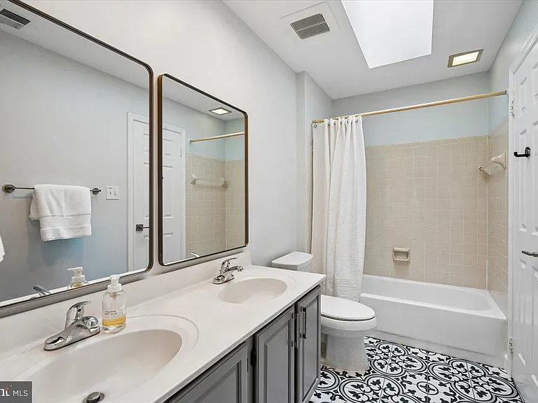 676 Old Hunt Way — Photo 38