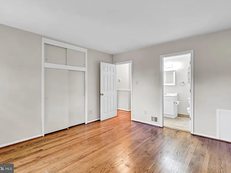 14715 Lock Dr — Photo 19
