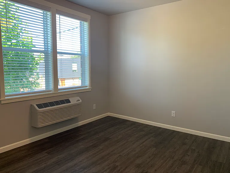 6940 N Greenwich Ave #7 — Photo 9