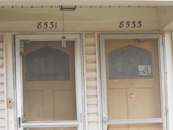 2nd image of 8533 Orangelawn St