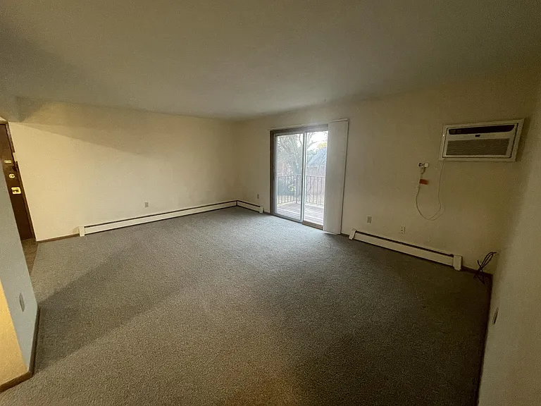 1862 Feronia Ave — Photo 9
