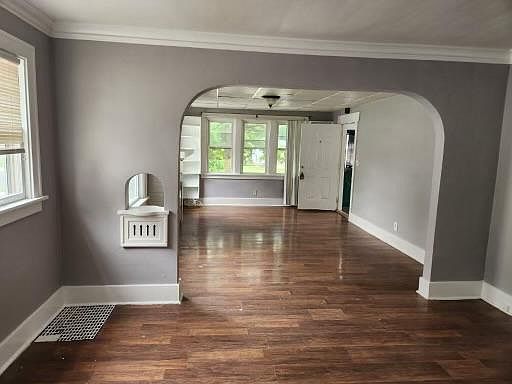 5th image of 1011 W Gift Ave
