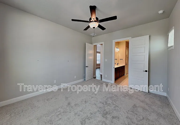 2013 Tolleson Dr — Photo 8
