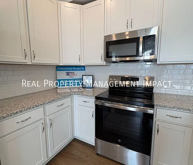 616 Market Grove Dr #100 — Photo 13