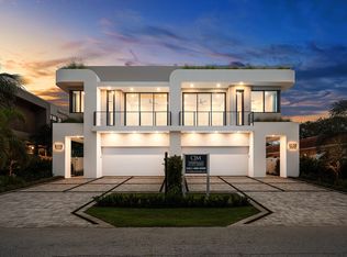 130 NE Wavecrest Way, Boca Raton, FL 33432