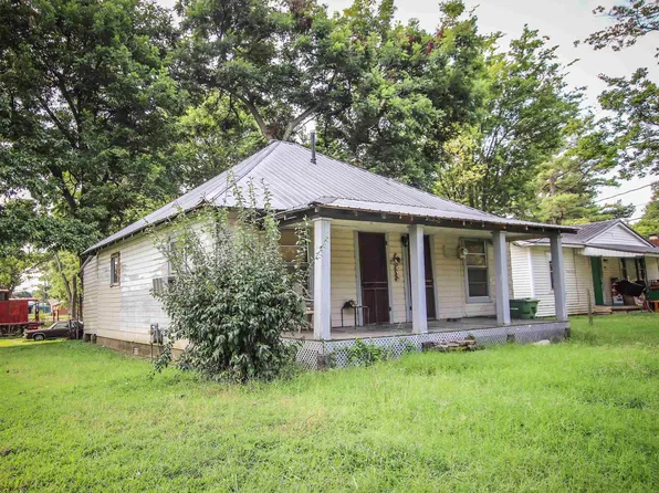 411 SW Lawrence St, Hoxie, AR 72433