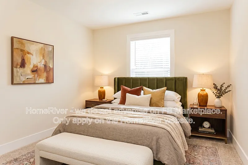 3 bed, 2.5 bath, 1558 sqft, $1,745 — Photo 4