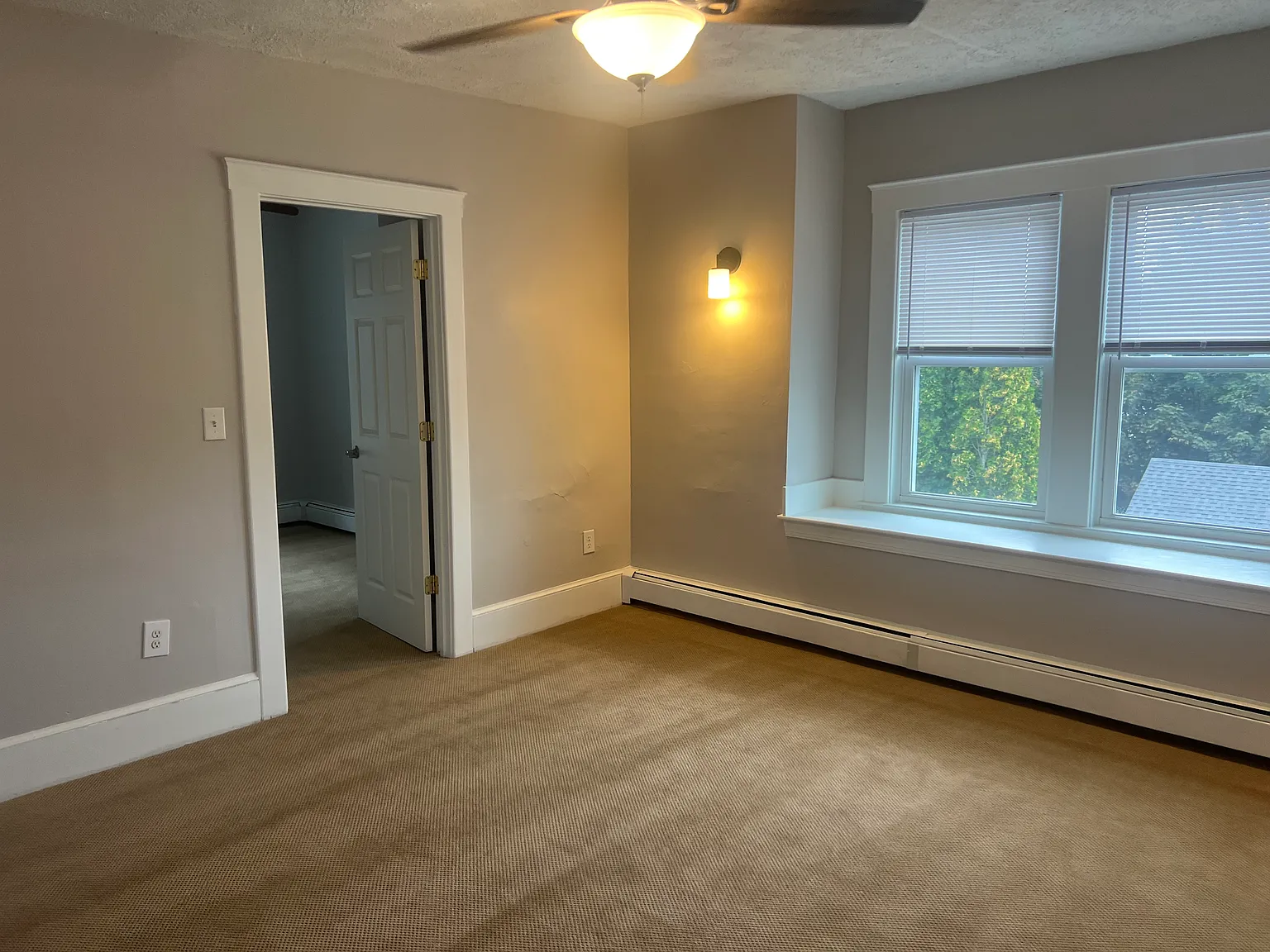3 bed, 1100 sqft, $3,000 — Photo 2
