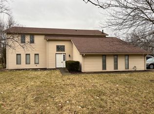 135 Antioch Dr, Elyria, OH 44035