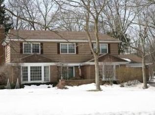 1284 SW Fork Dr, Lake Forest, IL 60045