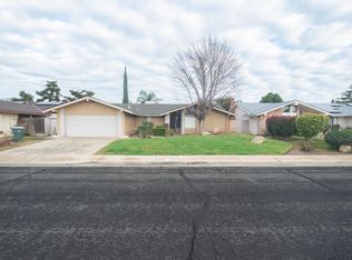 1855 Vartikian Ave, Clovis, CA