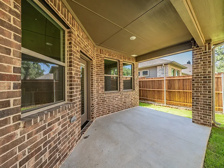 241 Gardenia Dr — Photo 49