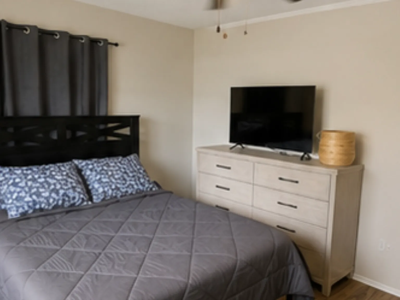 3 bed, 1149 sqft, $2,100 — Photo 3