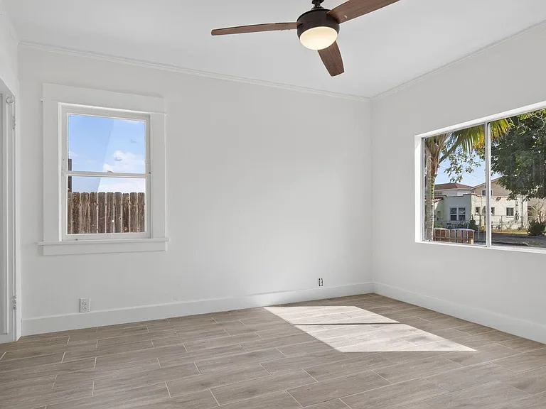 295 W Mission Ave — Photo 7