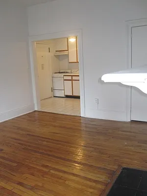 Rented by City Connections Realty | media 10