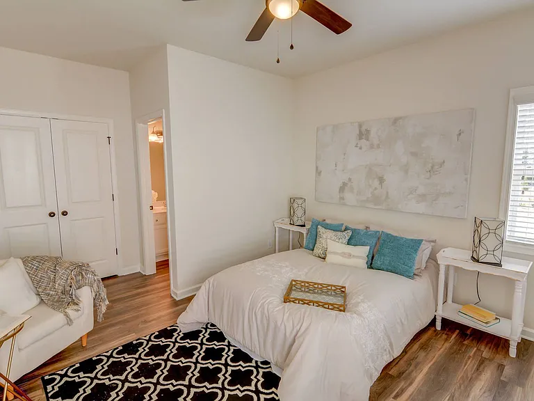 Oakwood Commons By Stella Homes — Photo 14